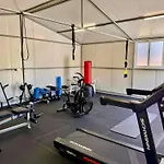Villa Mountain View 6 Bed Mansion With Private Padel Court, Pool & Gym *