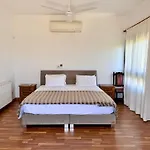 Mountain View 6 Bed Mansion With Private Padel Court, Pool & Gym Villa