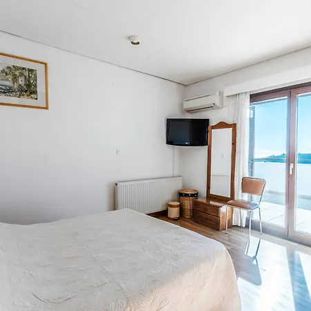 Βίλα Mountain View 6 Bed Mansion With Private Padel Court, Pool & Gym