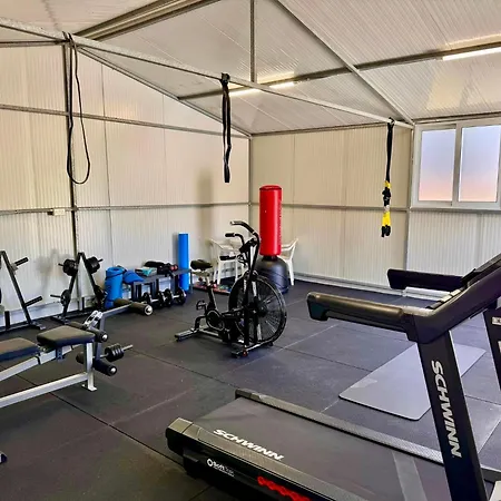 Βίλα Mountain View 6 Bed Mansion With Private Padel Court, Pool & Gym *