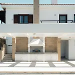 Mountain View 6 Bed Mansion With Private Padel Court, Pool & Gym Вілла Ларнака