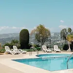 Villa Mountain View 6 Bed Mansion With Private Padel Court, Pool & Gym Lárnaca