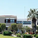 Mountain View 6 Bed Mansion With Private Padel Court, Pool & Gym