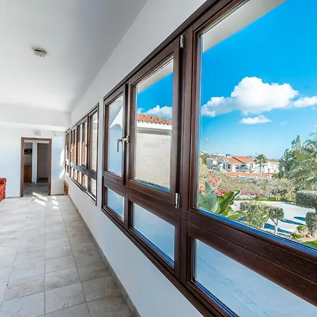 Mountain View 6 Bed Mansion With Private Padel Court, Pool & Gym Villa *