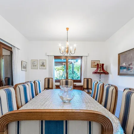 Mountain View 6 Bed Mansion With Private Padel Court, Pool & Gym Villa