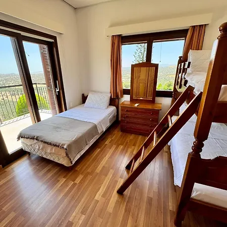 Mountain View 6 Bed Mansion With Private Padel Court, Pool & Gym * Lárnaca