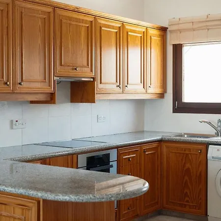 Mountain View 6 Bed Mansion With Private Padel Court, Pool & Gym * ラルナカ