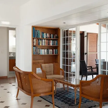 Mountain View 6 Bed Mansion With Private Padel Court, Pool & Gym וילה *
