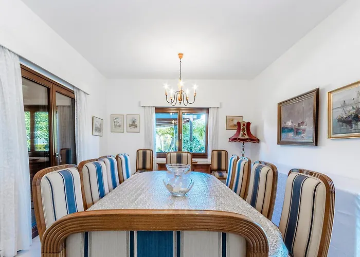 Mountain View 6 Bed Mansion With Private Padel Court, Pool & Gym Villa