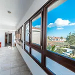Mountain View 6 Bed Mansion With Private Padel Court, Pool & Gym فيلة *