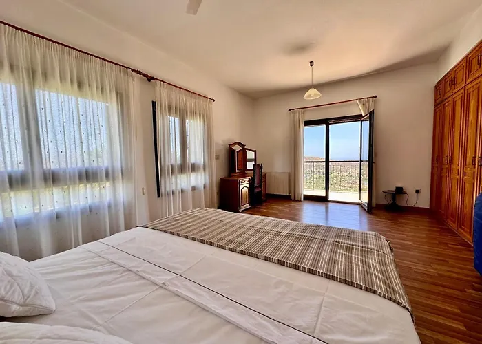 Mountain View 6 Bed Mansion With Private Padel Court, Pool & Gym Larnaka